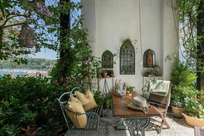 Courtyard area - Woodend, Above Town, Dartmouth