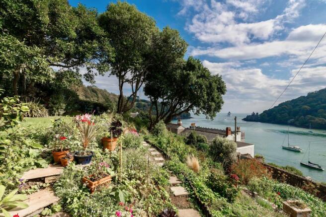 Crosstrees, Kingswear, Garden