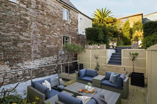 George House, Clarence St, Dartmouth_Garden