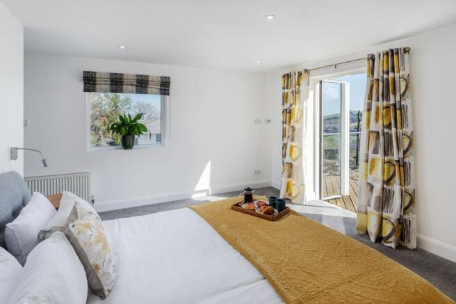 Bedroom 1, 2 Yorke Road, Dartmouth