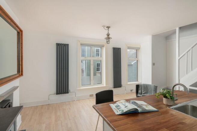 51 Lake Street, Dartmouth