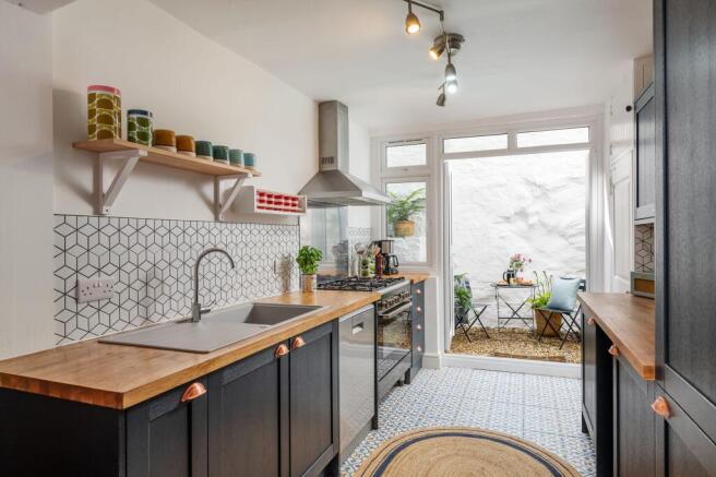 Kitchen_Bay House, 29 South Ford Road, Dartmouth