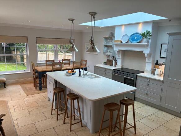 Kitchen Dining Area