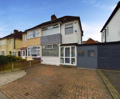 Burland Avenue, Claregate, Wolverhampton WV6