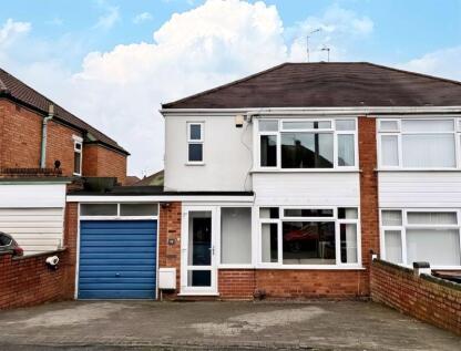 Crossland Crescent, Claregate, Wolverhampton, WV6