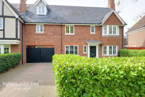 Chalfont Crescent, Weston