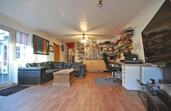 Photo 9