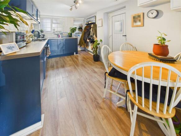 Kitchen/Dining Area