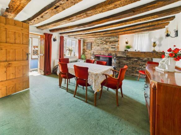 Sitting/Dining room