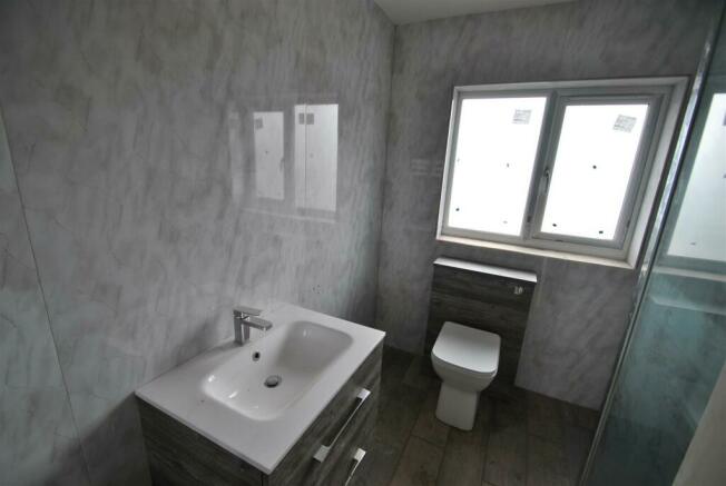 shower room (bungalow)
