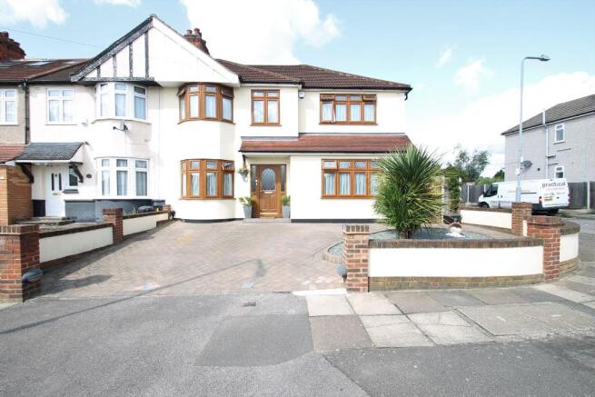 Belvedere Avenue, Ilford, Essex, IG5, IG50UE | Property for sale reviews, ratings, track prices, house valuation of 5 bedroom end of terrace house for sale in Belvedere Avenue, Ilford, Essex, IG5 Belvedere Avenue, Ilford, Essex, IG5 | Compare property for sale reviews & ratings, track property prices of 5 bedroom end of terrace house for sale in Belvedere Avenue, Ilford, Essex, IG5