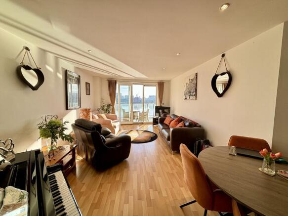 Living Area (2)