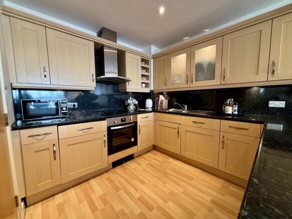 Kitchen (3)