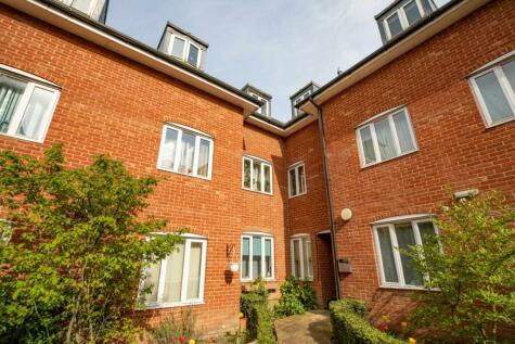 Stroud - 1 bedroom apartment for sale