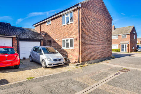 Rayfield Close, Barnston