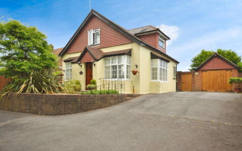 Station Road, Angmering, Littlehampton, BN16 4HY