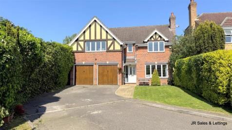 Lightswood Close, West Cheshunt