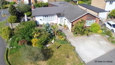 Broadfields, Goffs Oak