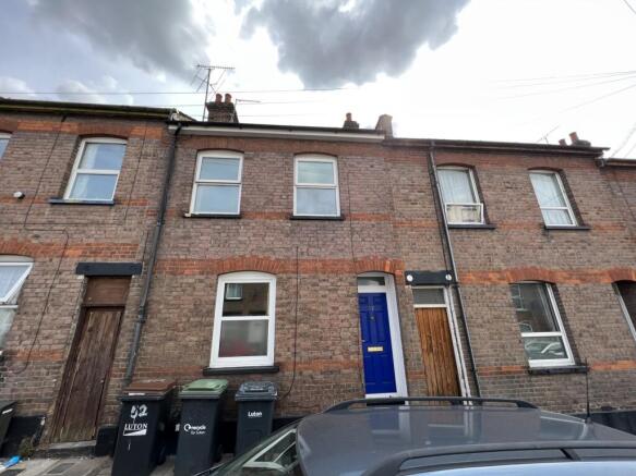 4 bedroom Terraced for rent