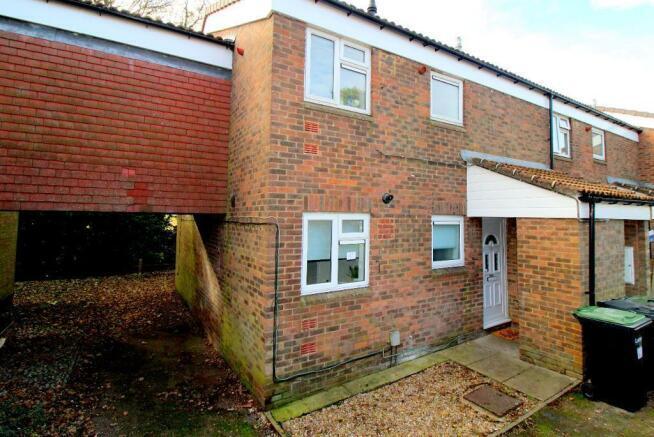 1 Bedroom Maisonette for Rent