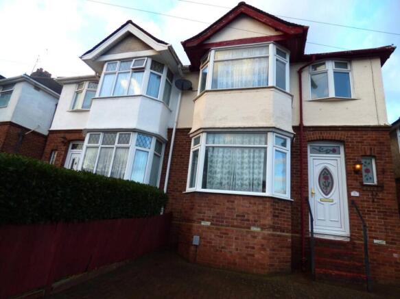 3 bedroom Semi Detached for rent