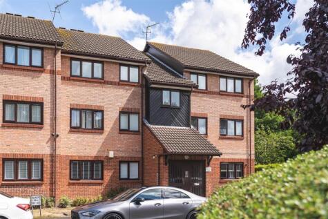 Chasewood Avenue, Enfield