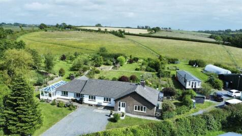 Lampeter - 4 bedroom smallholding for sale