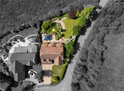 Whitfield Drive, Milnrow, Rochdale, Greater Manchester, OL16