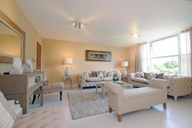 Three Bedroom, Three Bath/Shower Room Third Floor