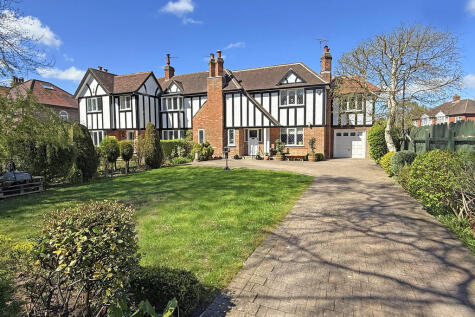 Hookstone Drive, Harrogate