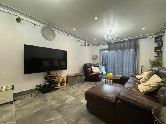 Lounge/dining room