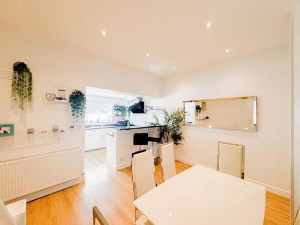 Kitchen / Diner