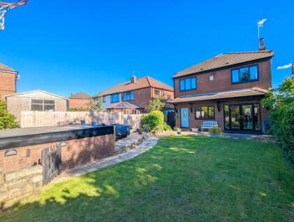 Holcombe Road, Greenmount, BL8