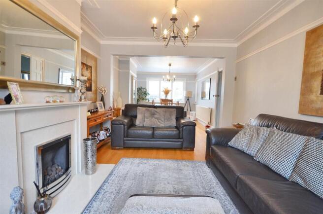 Lounge / Dining Room