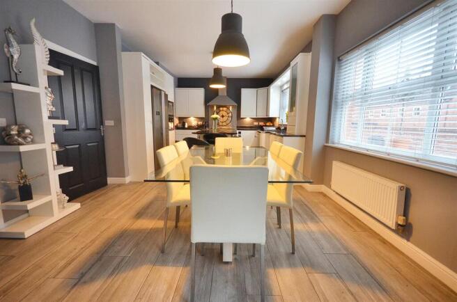 Kitchen / Dining / Family Room