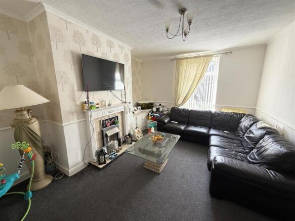 Living room new.jpg