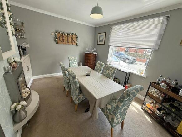 Dining room.jpg