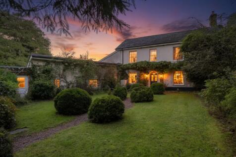 Cheriton Fitzpaine, Crediton, EX17