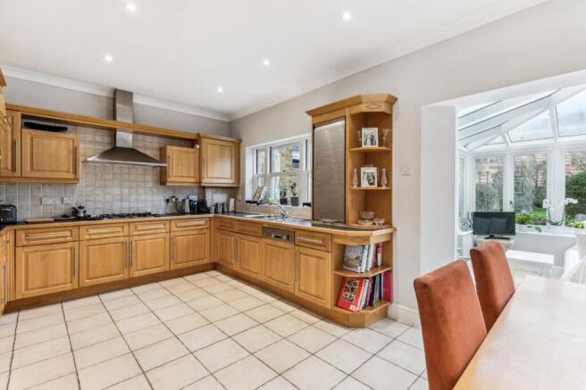 Kitchen/Dining Area