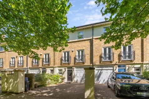 Wyatt Drive,
Barnes, SW13