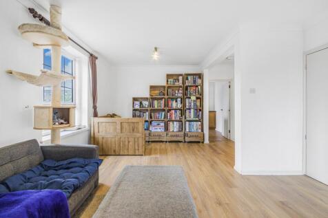 Akbar House,
Cahir Street, E14