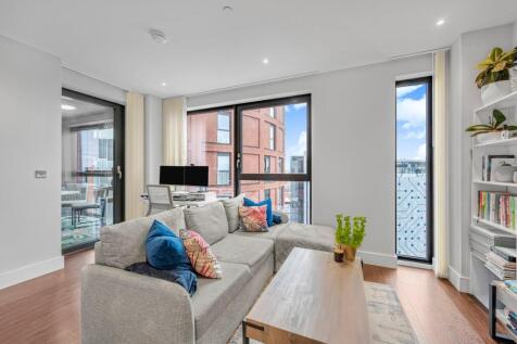 Avalon Point, 
1 Silvocea Way, E14