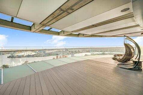 Arena Tower, 
25 Crossharbour Plaza, E14