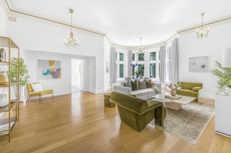 Frognal Gardens, 
Hampstead, NW3