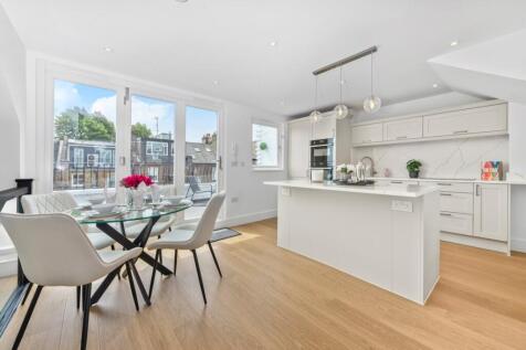 Carlingford Road,
Hampstead Village, NW3