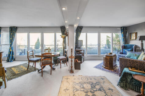 Archery Steps,
St. Georges Fields, W2