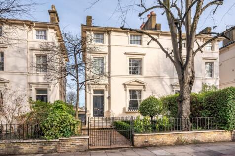 Blomfield Road, 
Warwick Avenue Station, W9