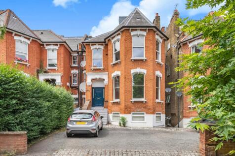 Christchurch Avenue, 
Brondesbury, NW6