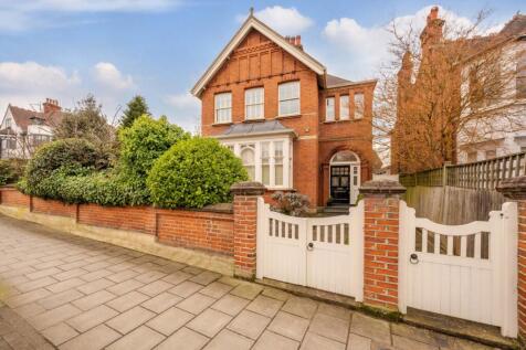 Lytton Grove,
Putney, SW15
