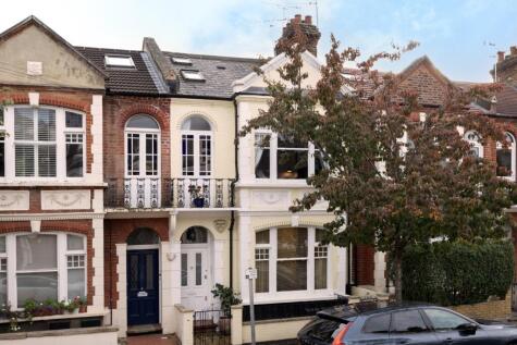 Norroy Road,
Putney, SW15